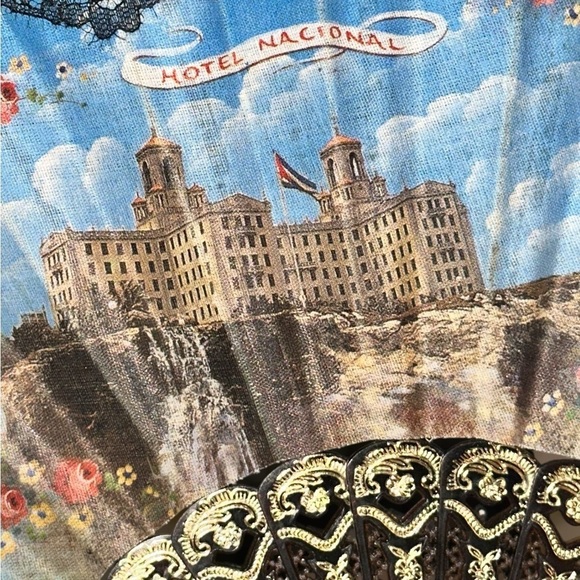 Authentic Cuban Folding hand fan with lace and Hotel Decor Design - Picture 9 of 10